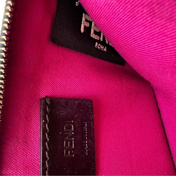 💯 Authentic FENDI Roma Coin Key Purse - Picture 10 of 13